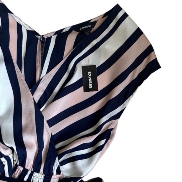 Express Navy Light Pink White Stripe V-Neck Short Sleeve Wrap Top Size Small - Picture 7 of 8